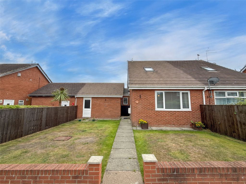 Property photo 1 of 12 External