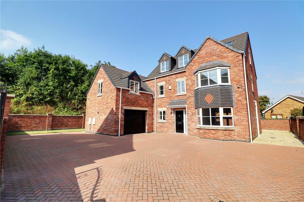 Property photo 1 of 22 Picture No. 11