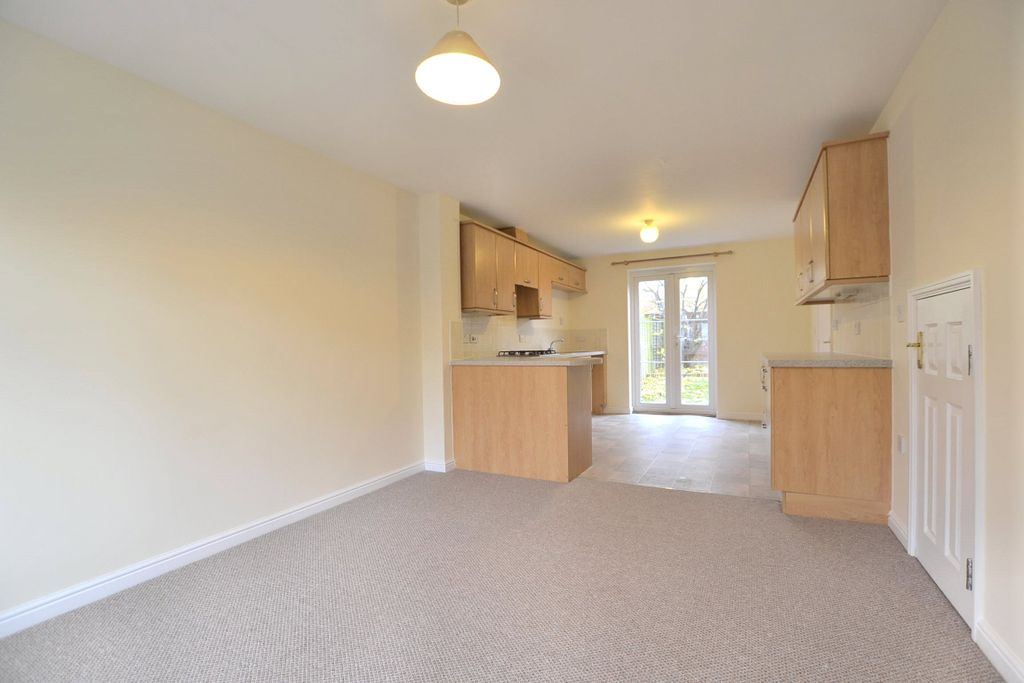 Property photo 2 of 10 Kitchen/Diner