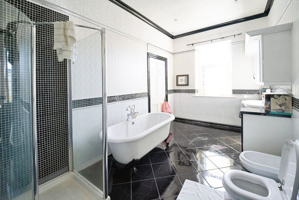 Additional image 16 of 11 bed country house for saleGlenholme Park, Clayton, Bradford BD14