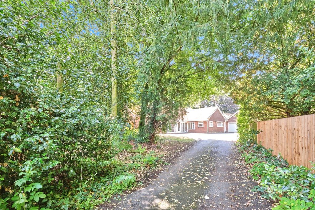Additional image 39 of 4 bed bungalow for saleStowe Hill Gardens, Lichfield, Staffordshire WS13