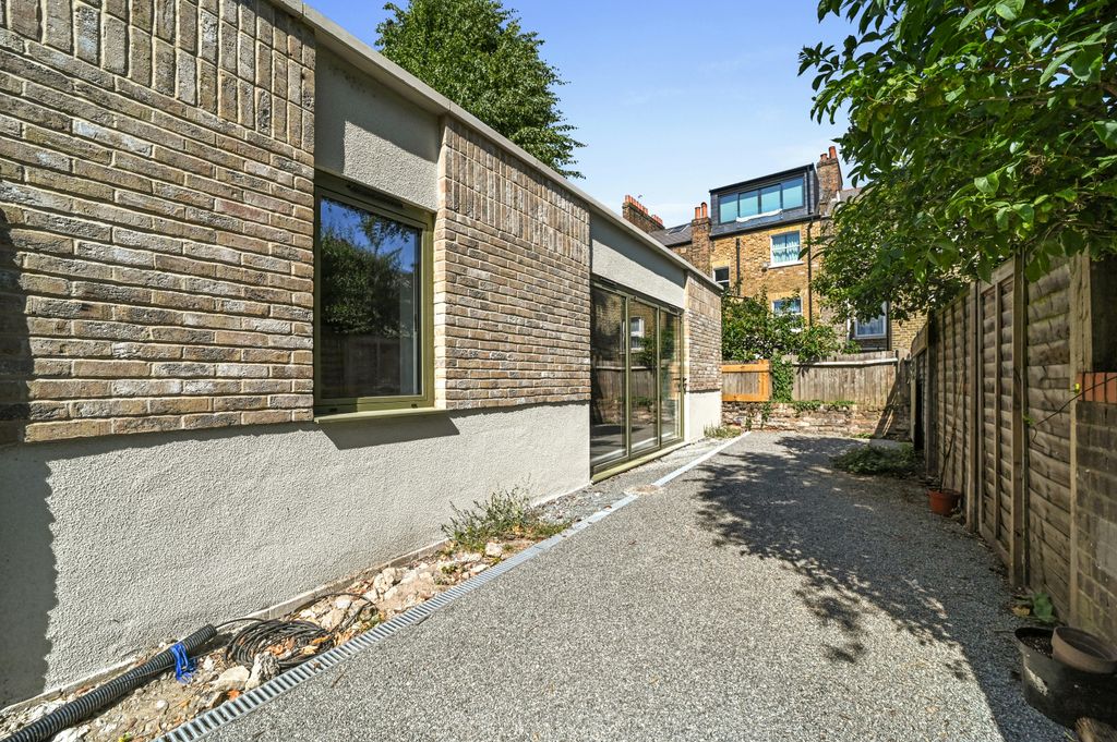 Property photo 3 of 9 MD-Bc-44Astmarksrise-3.Jpg