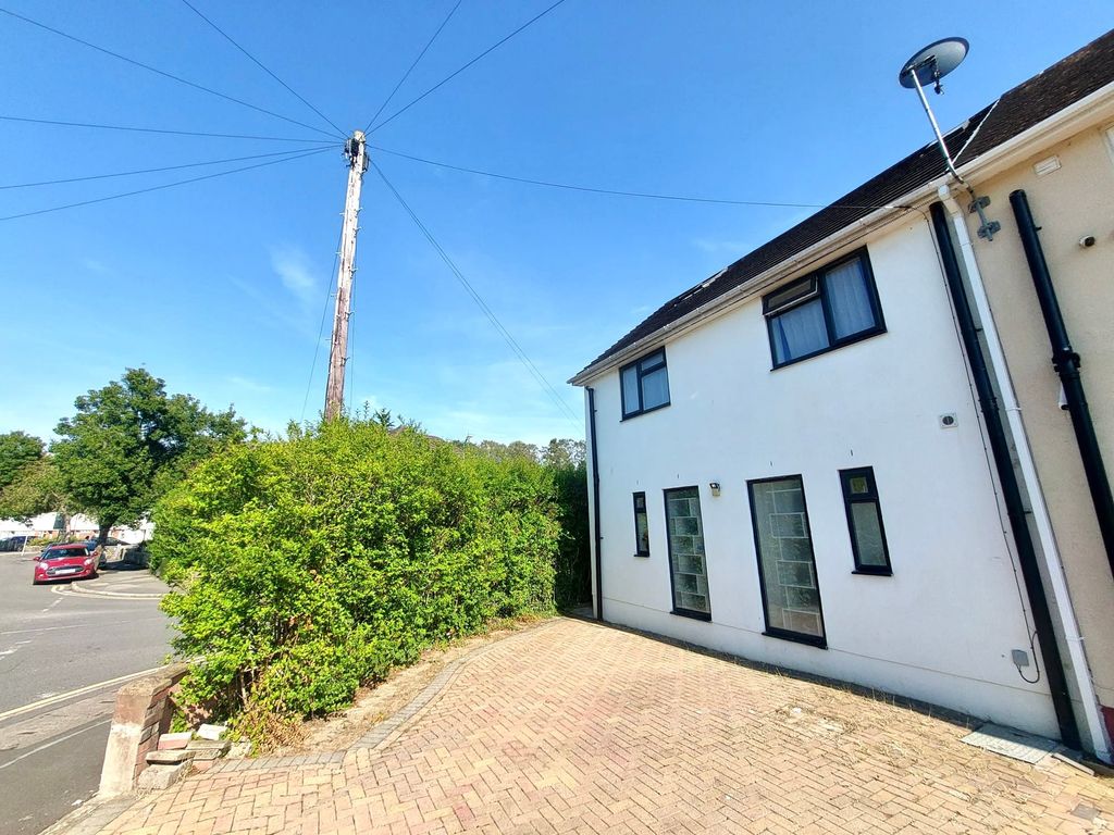 Property photo 2 of 35