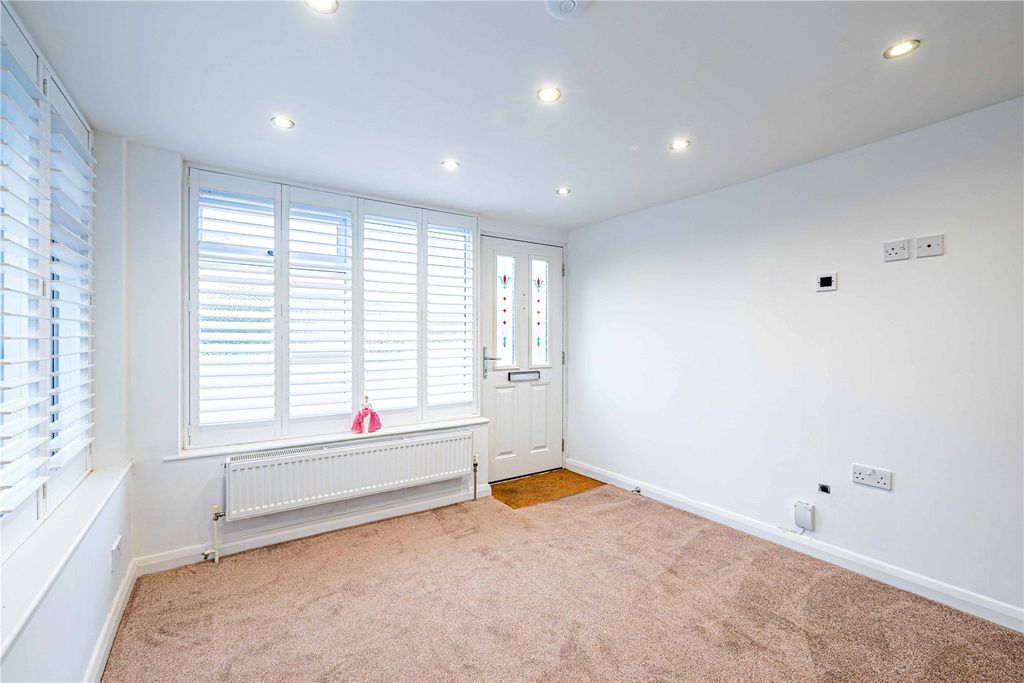 Property photo 3 of 31 Picture No. 14