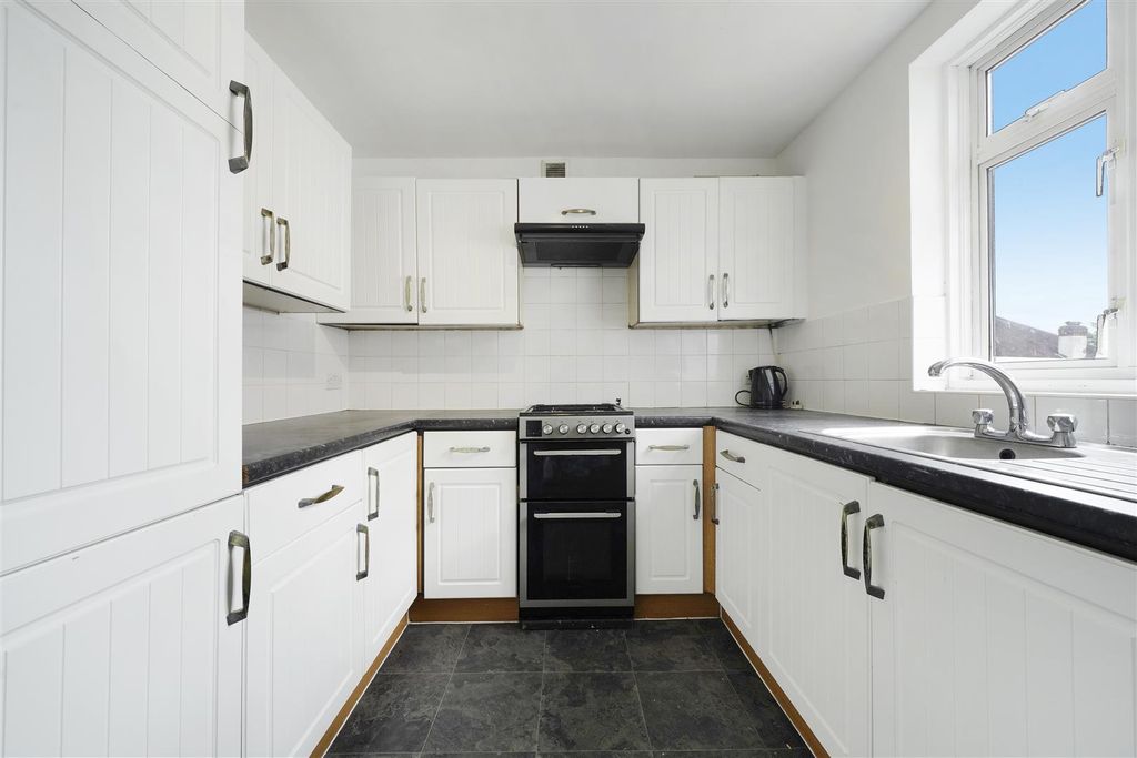Property photo 2 of 16 76 Wembley Hill Road - Jxlpwgjg4Nryogo63Dcz.Jpg