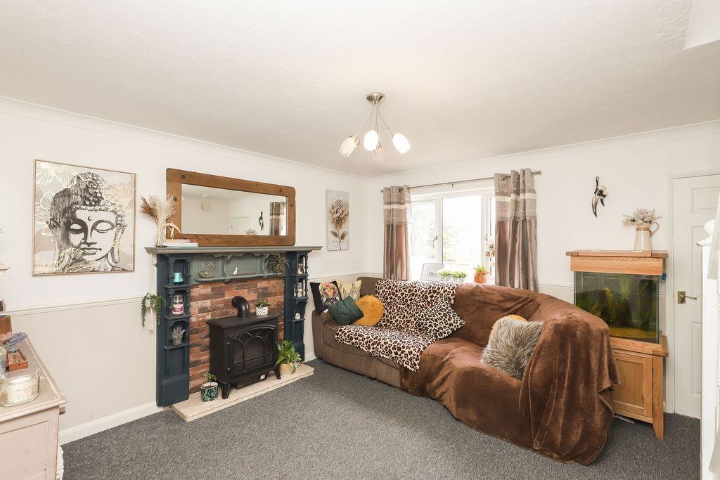 Property photo 2 of 22