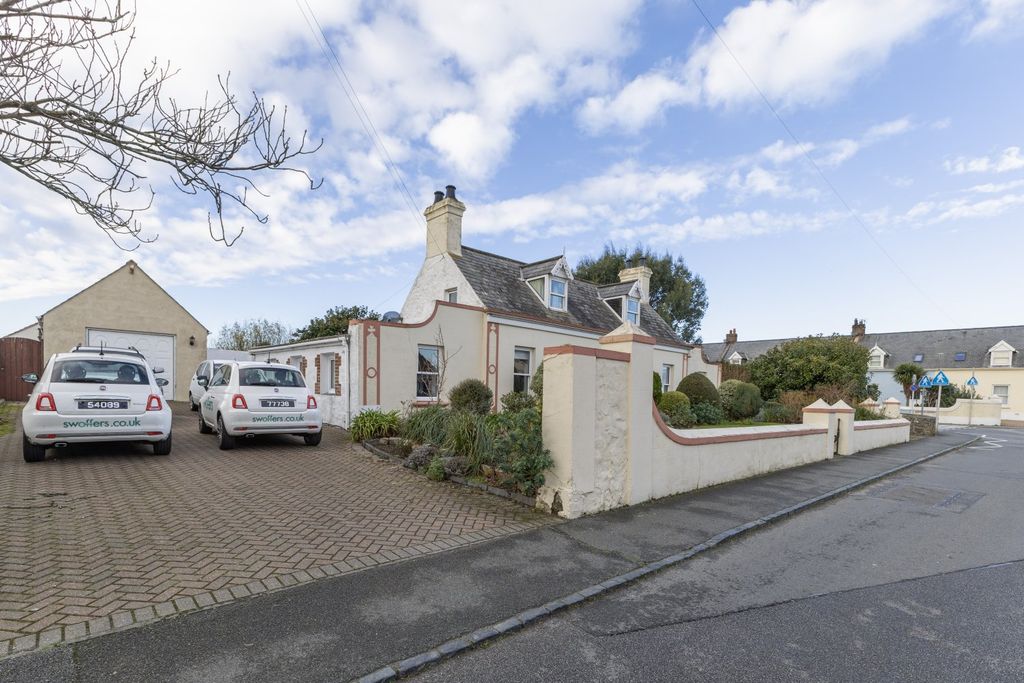 Additional image 30 of 4 bed detached house to rentLa Route De La Hougue Du Pommier, Castel, Guernsey GY5