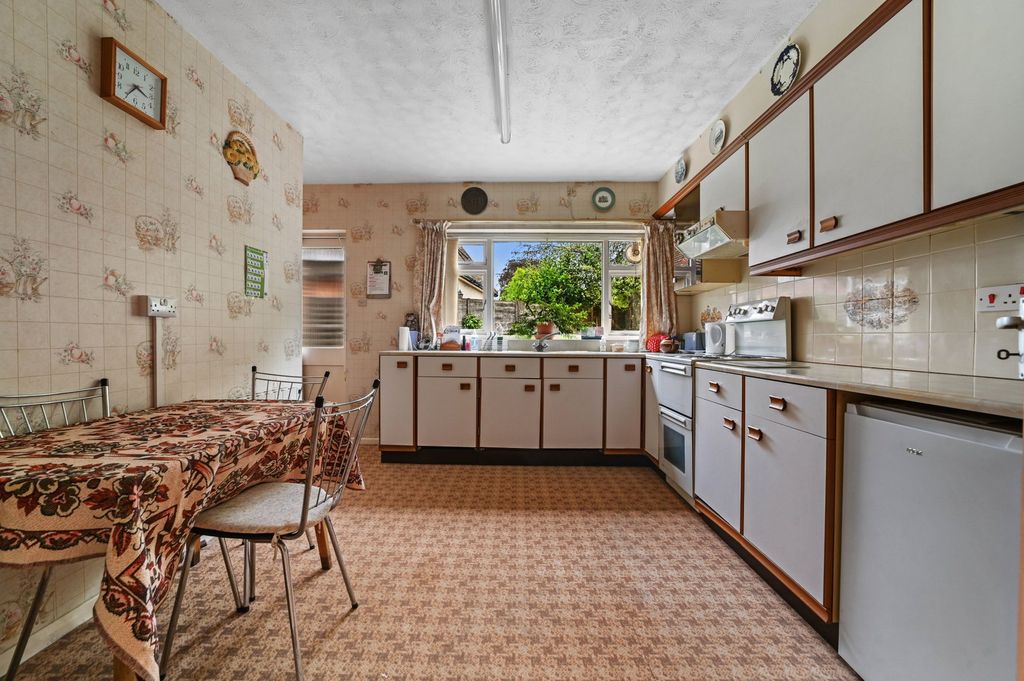 Property photo 3 of 15