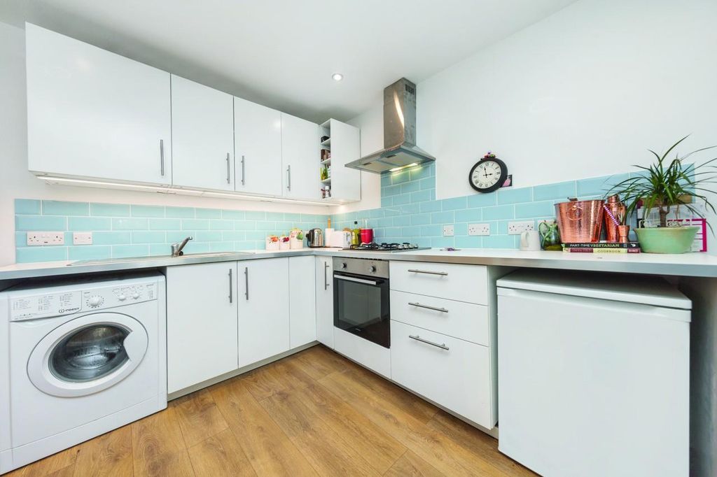 Property photo 3 of 8