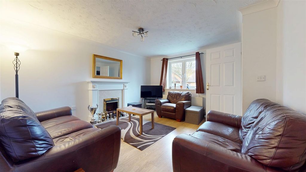 Property photo 2 of 19 11242025_142325.Jpg