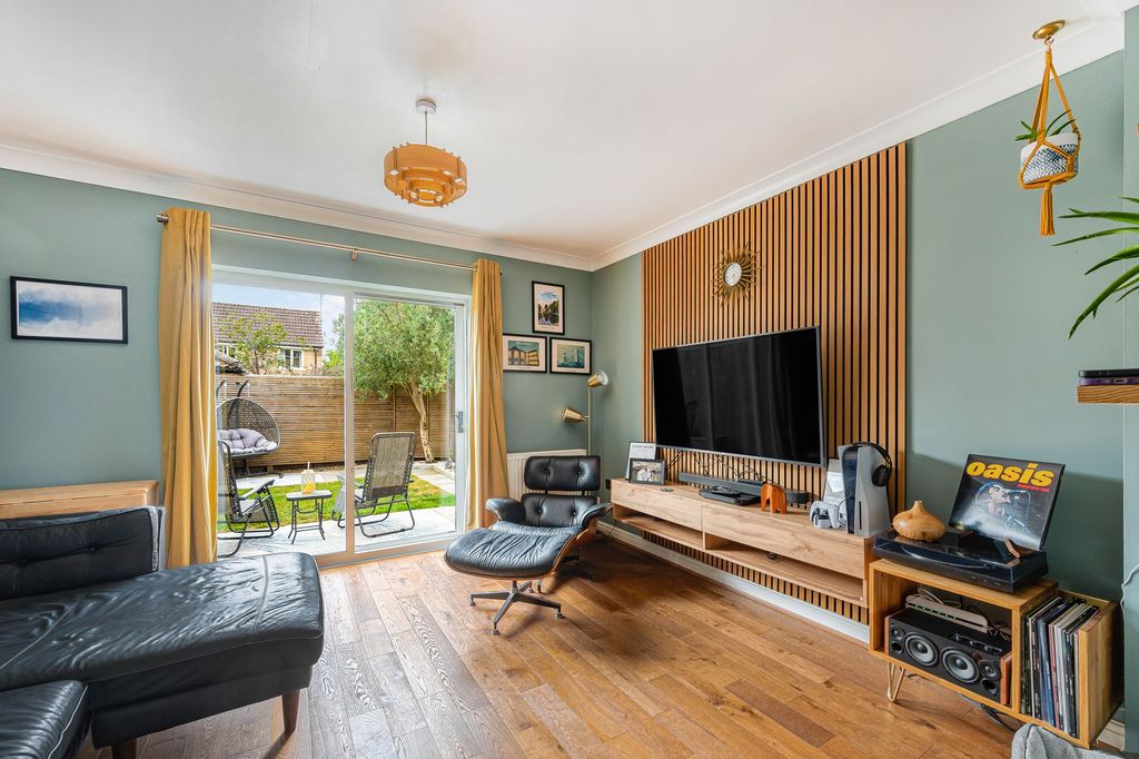 Property photo 3 of 19