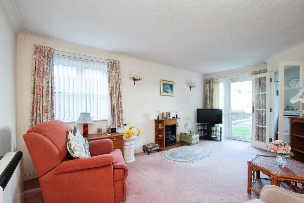 Property photo 2 of 16