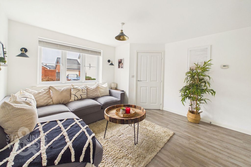 Property photo 3 of 24