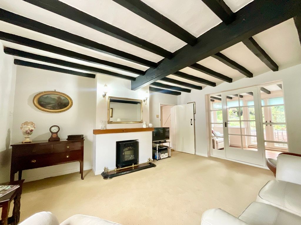 Property photo 2 of 25