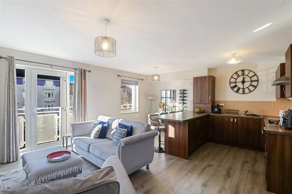 Property photo 3 of 16 Picture No. 06