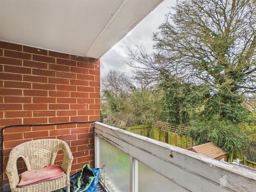 Property photo 2 of 4