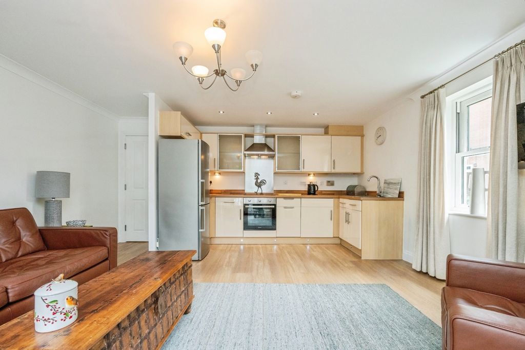 Property photo 3 of 12 Pbox-Img.Jpg