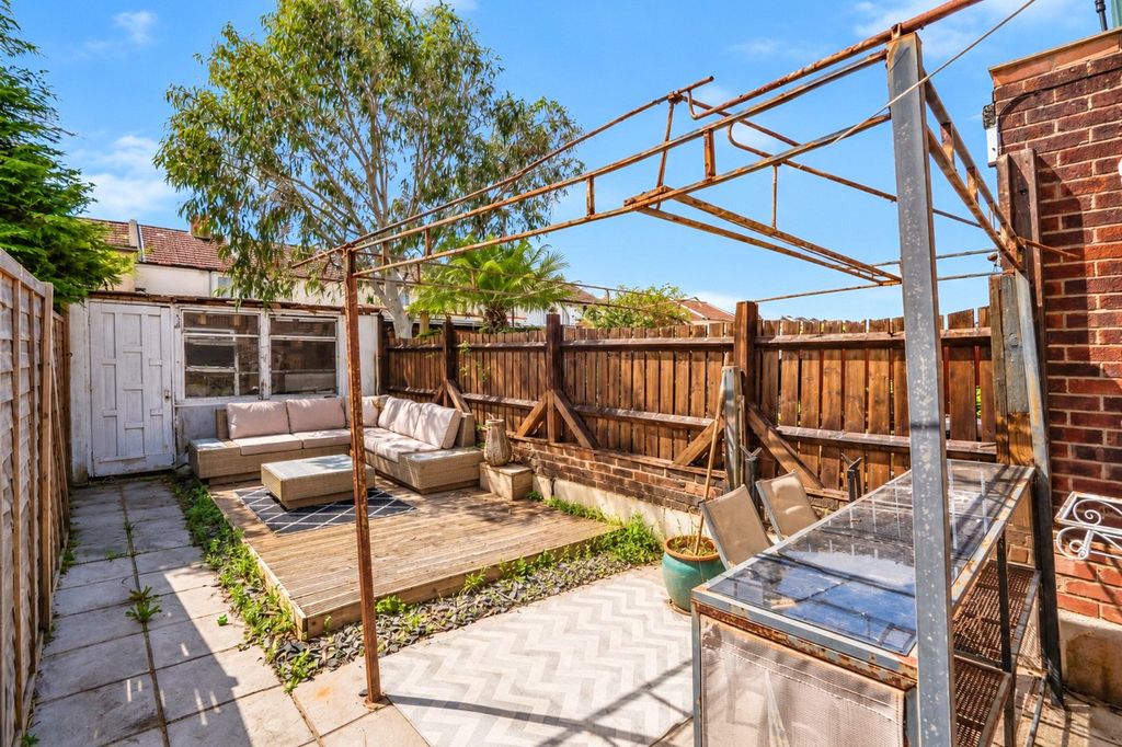 Property photo 3 of 13 Picture No. 28