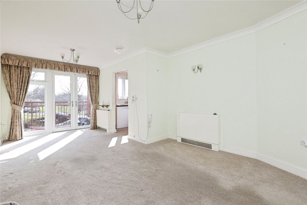 Property photo 2 of 10 Living Room