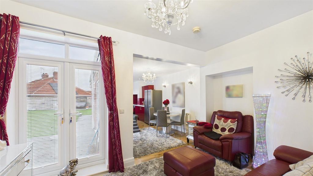 Property photo 3 of 19 Open Plan Living Area & Dining Kitchen