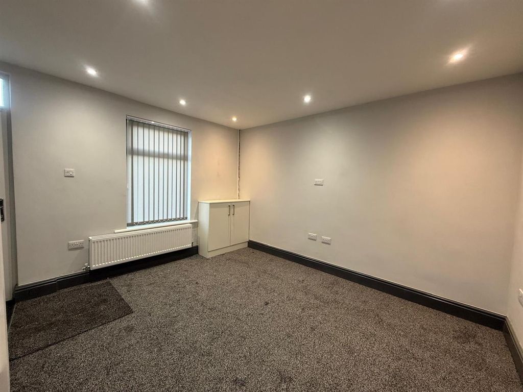 Property photo 2 of 10 Whatsapp Image 2025-12-24 At 5.15.11 Pm (1).Jpeg