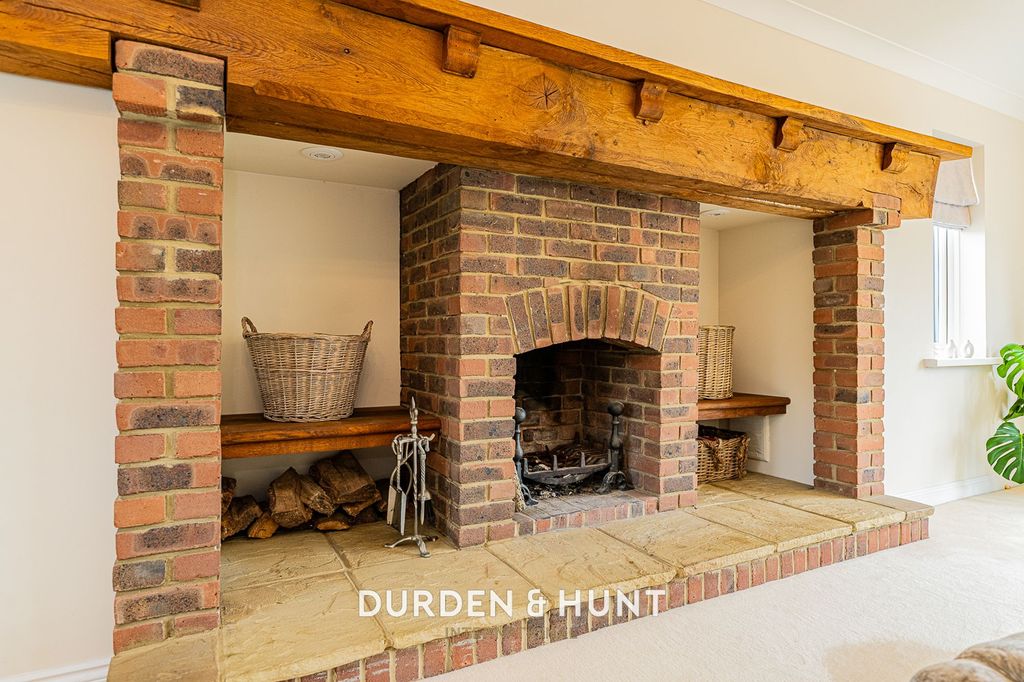 Property photo 3 of 38