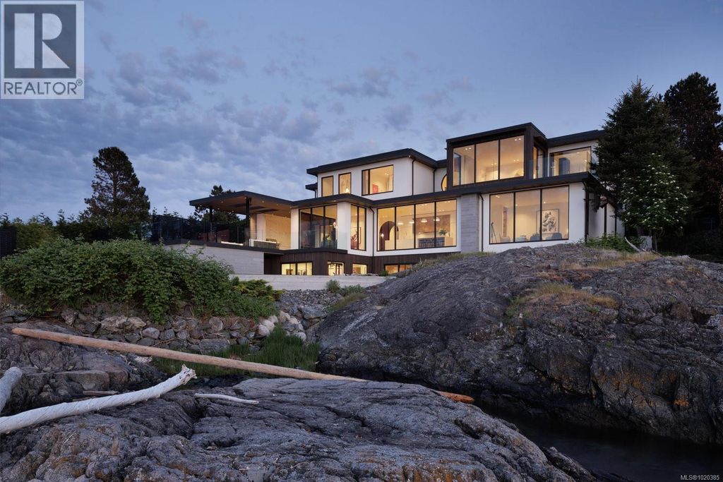 Property photo 2 of 50