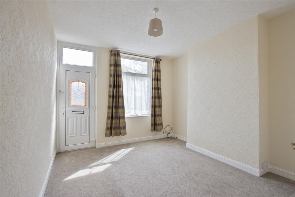 Property photo 3 of 12 Living Room