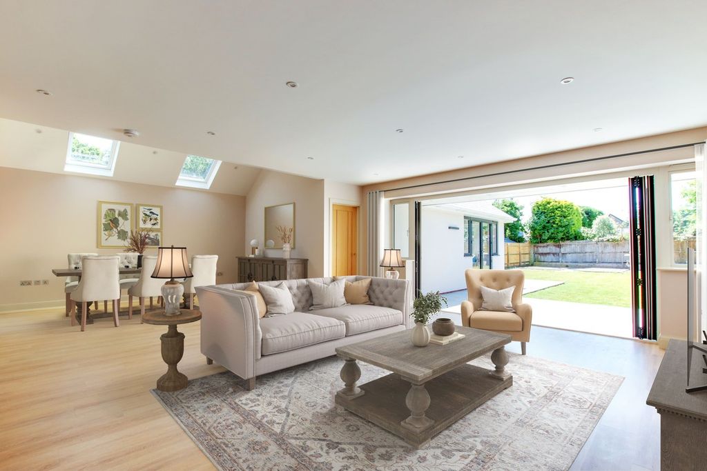 Property photo 2 of 18