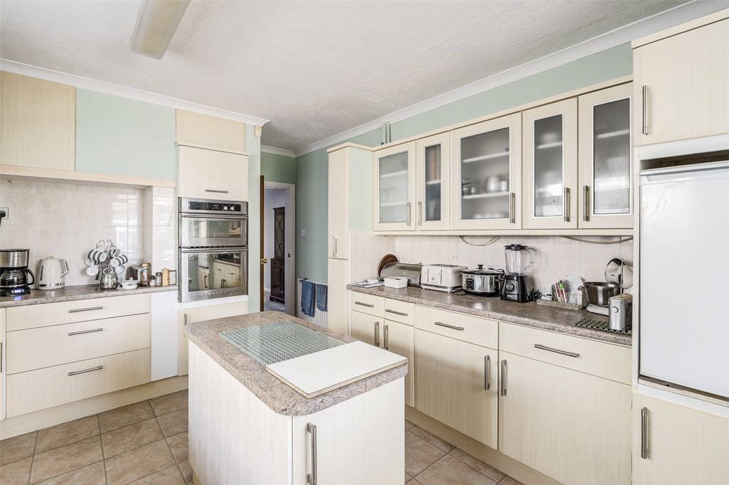 Property photo 3 of 17 Picture No. 25