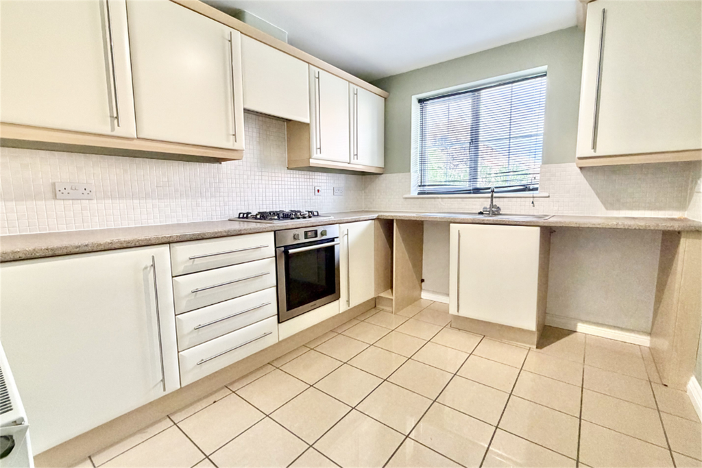 Property photo 3 of 29 Kitchen