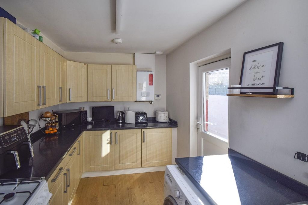 Property photo 3 of 11 1301589_20250930011012.Jpg