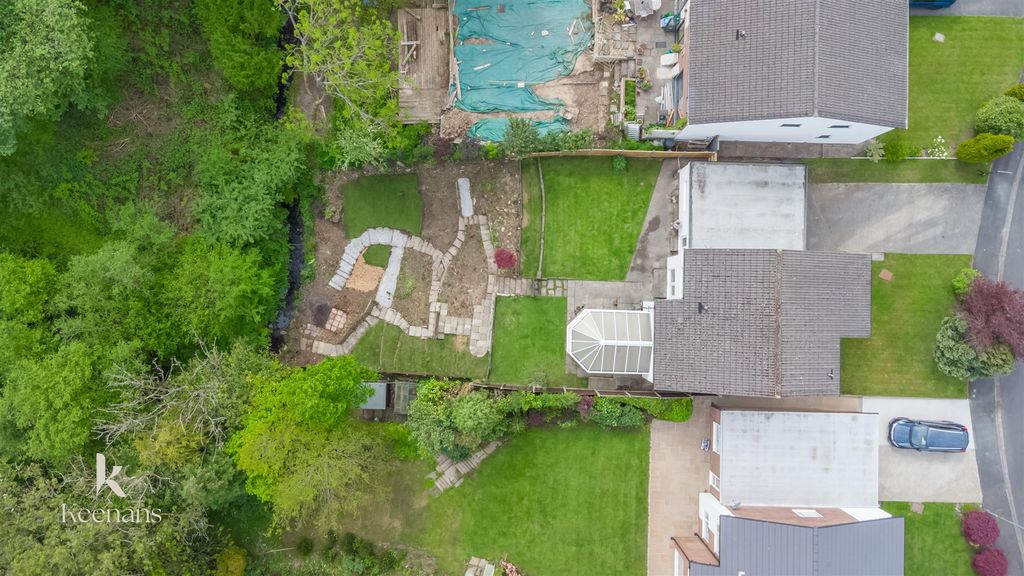 Property photo 2 of 36