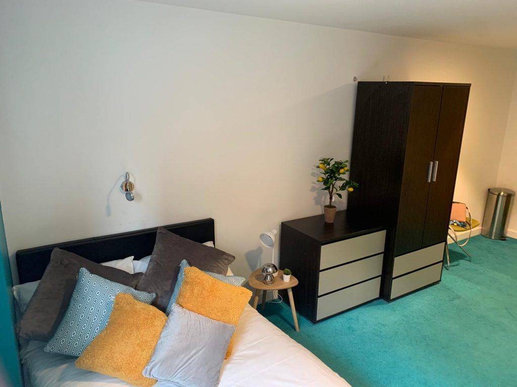 Property photo 2 of 8