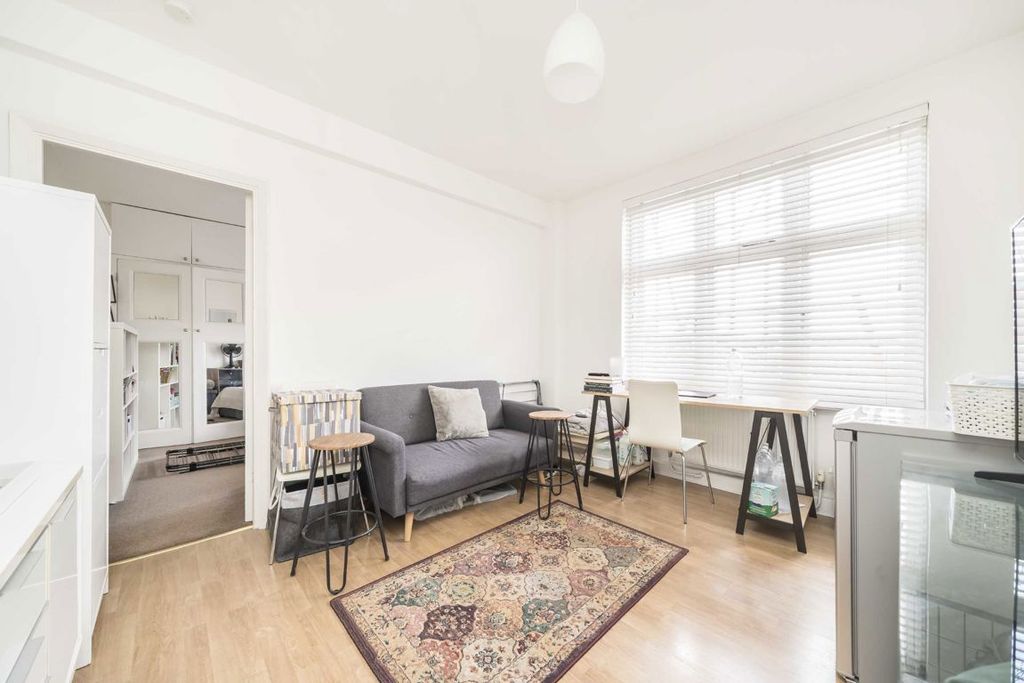 Property photo 2 of 5