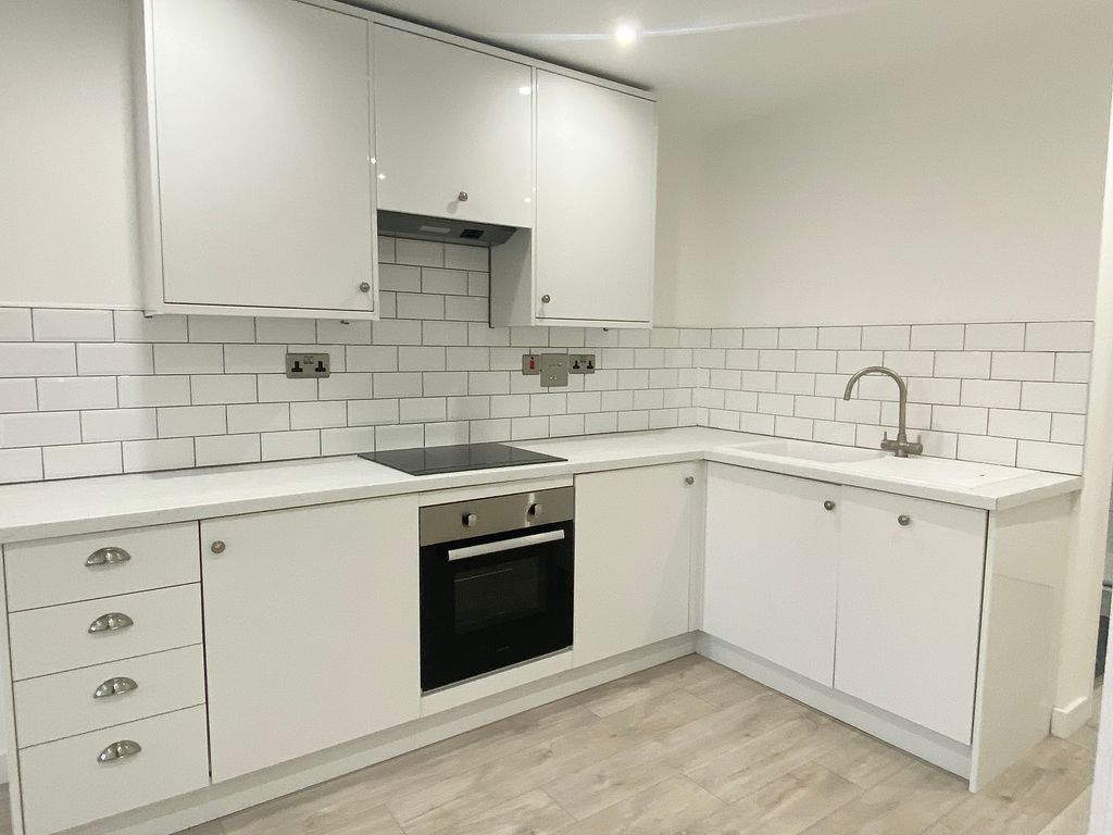 Property photo 2 of 5 Kitchen