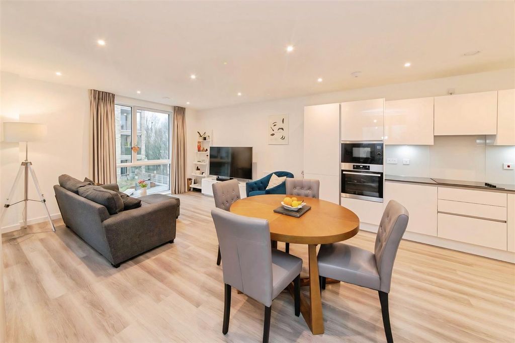 Property photo 1 of 19