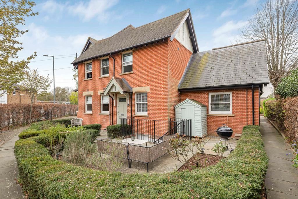 Property photo 1 of 17