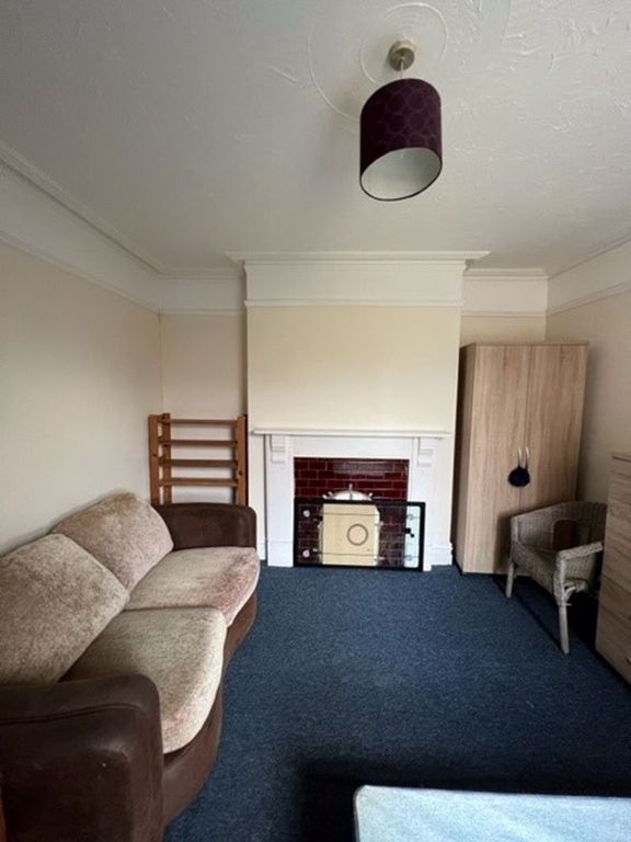 Property photo 1 of 8 Photo 10