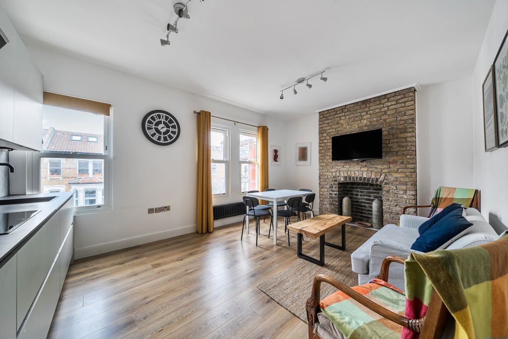 Property photo 2 of 9 1421216-14-69A1Ac...