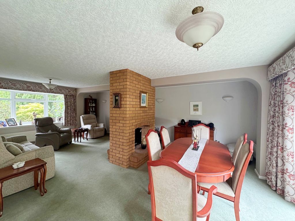 Property photo 3 of 15 Lounge/Diner
