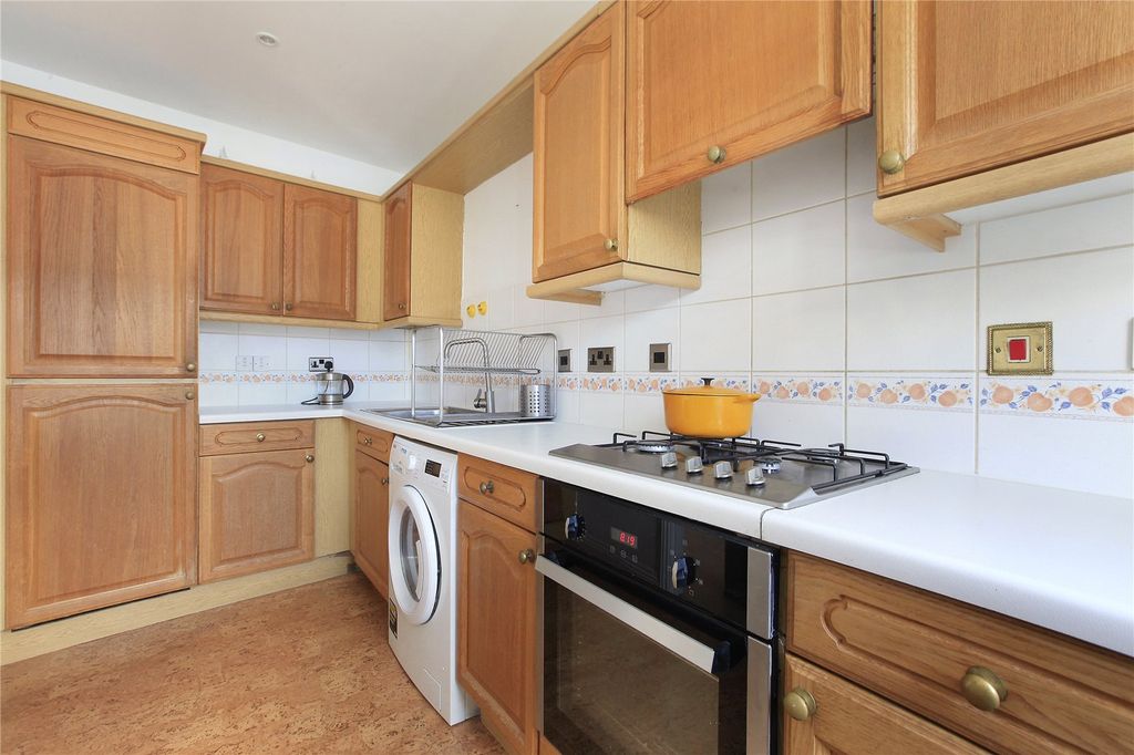 Property photo 3 of 9