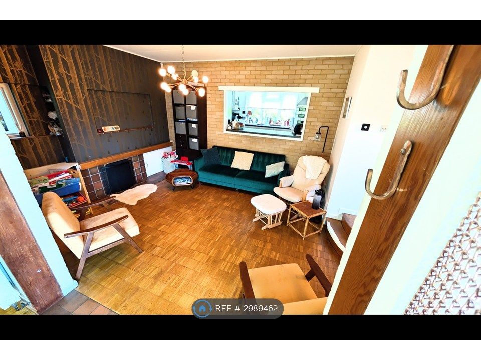 Property photo 3 of 19 Living Room -- Ground Floor