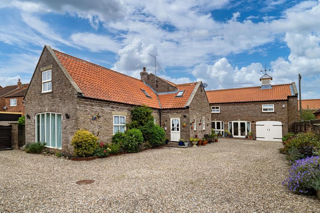 Property photo 1 of 26