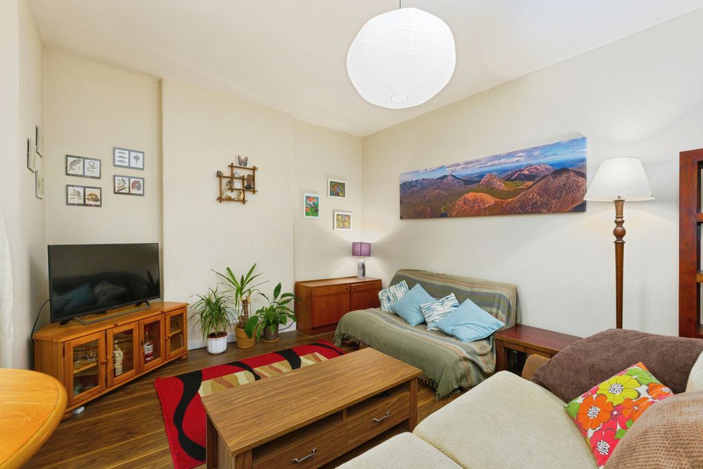 Property photo 3 of 15 Living Room