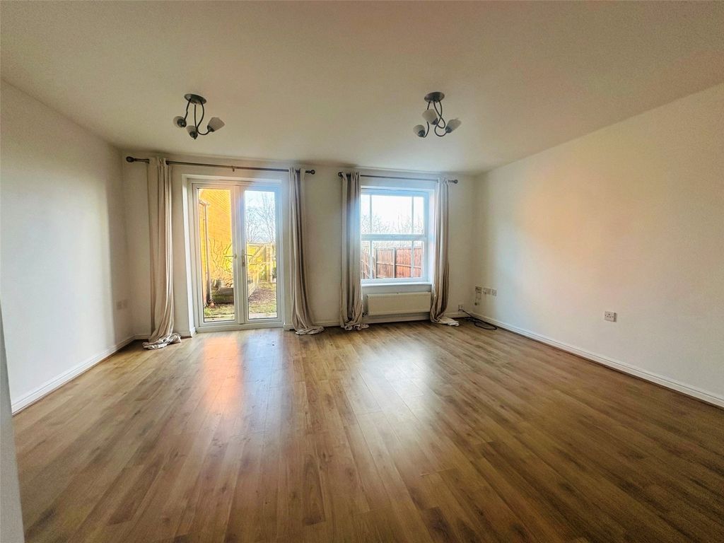 Property photo 3 of 12 Picture No. 19