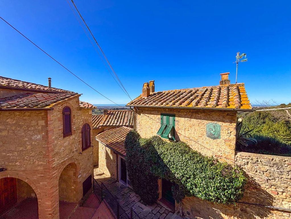 Property photo 1 of 28