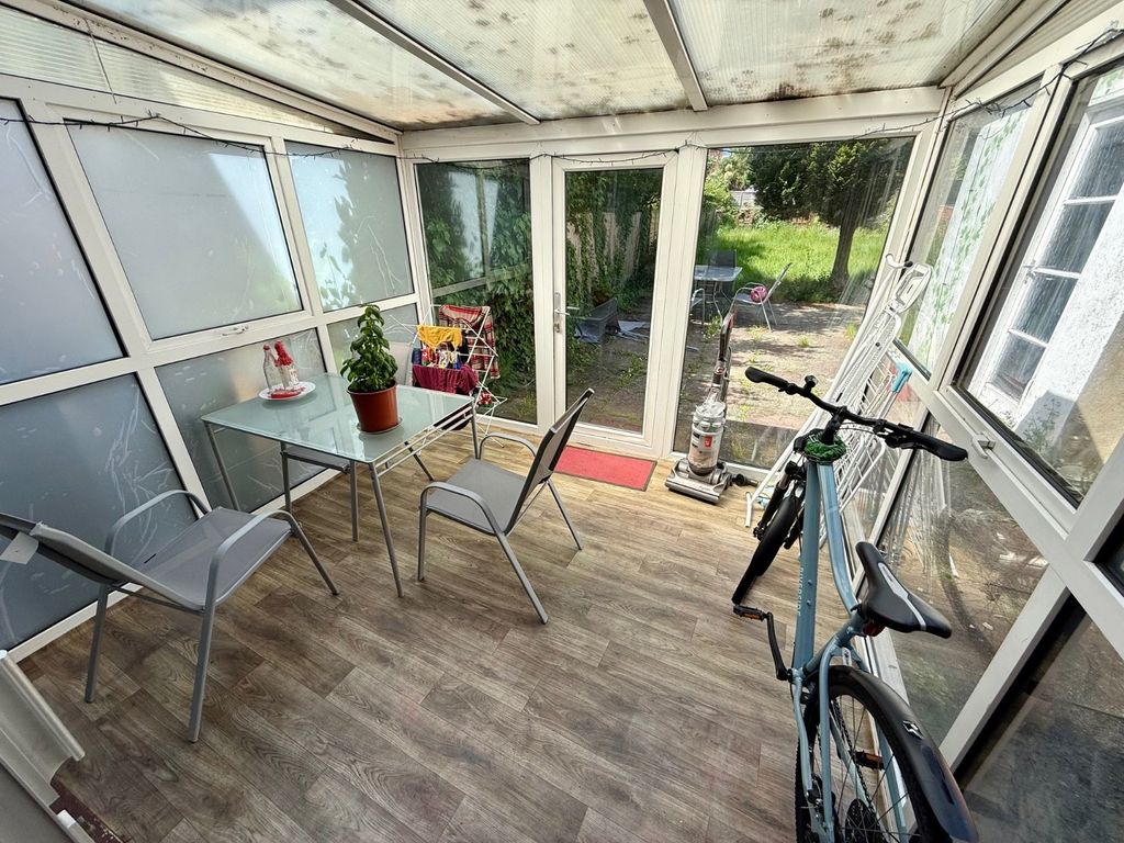 Property photo 3 of 10 Picture No. 01