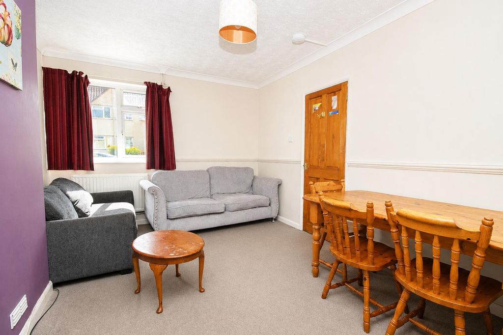 Property photo 2 of 12 5d866567-E3E2-4409-A1cd-90c0B242B8B2.Png