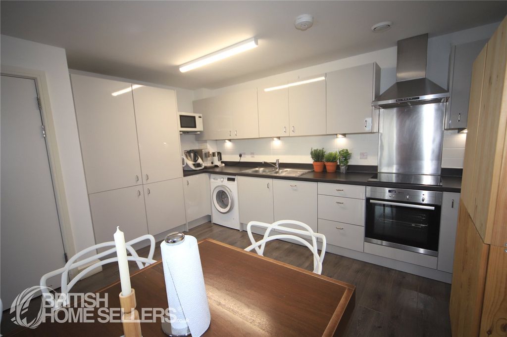 Property photo 3 of 17 Picture No. 20